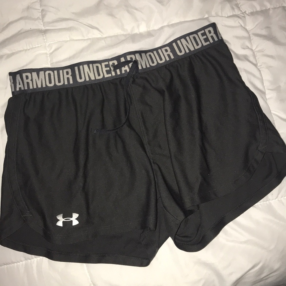 GREY UNDER ARMOUR SHORTS